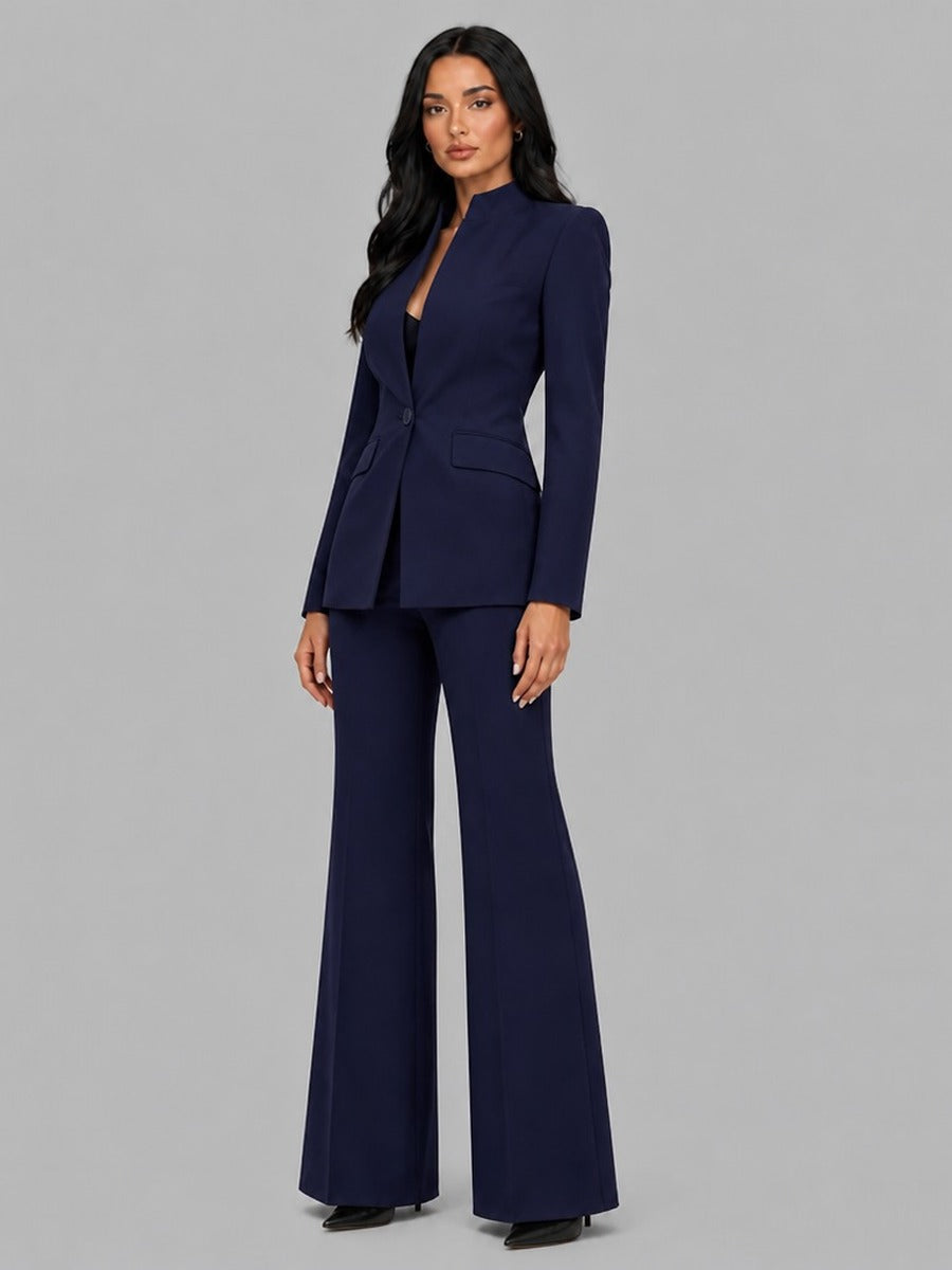 Faustina | Conjunto de Dos Piezas con Blazer de Cinturilla y Pantalones de Campana