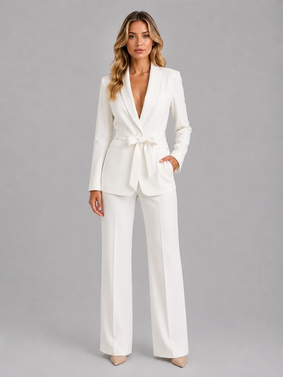 Genziana | Conjunto de Dos Piezas con Blazer de Cuello Chal y Cinturón en la Cintura