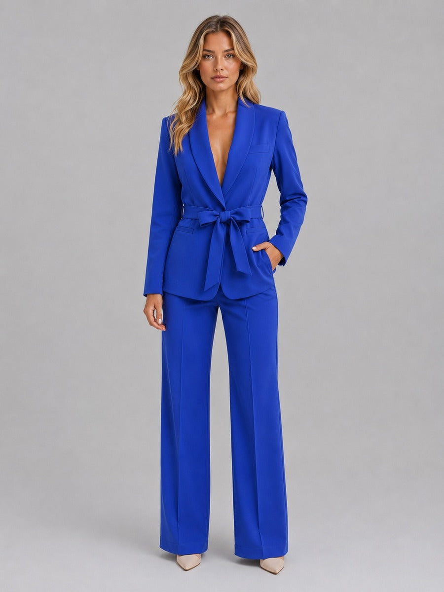 Genziana | Conjunto de Dos Piezas con Blazer de Cuello Chal y Cinturón en la Cintura