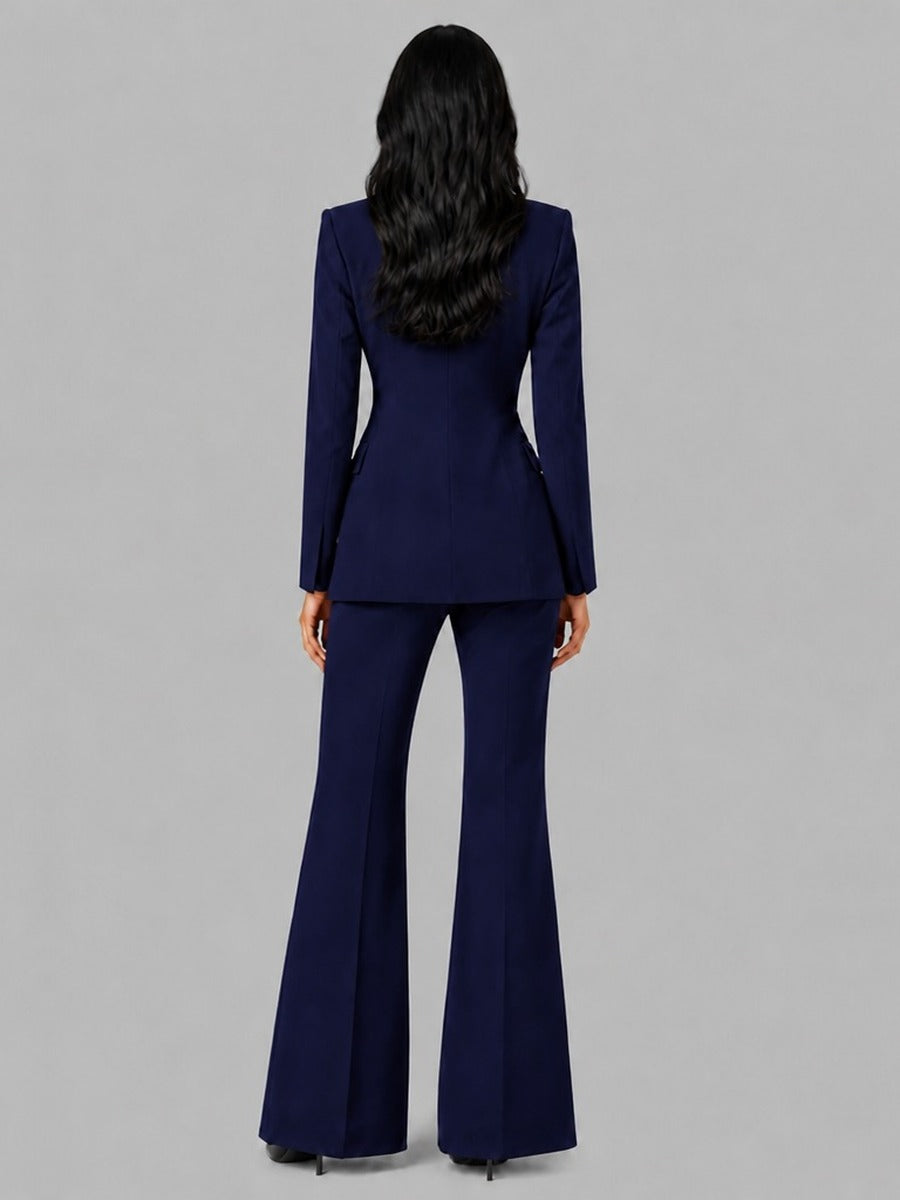 Faustina | Conjunto de Dos Piezas con Blazer de Cinturilla y Pantalones de Campana