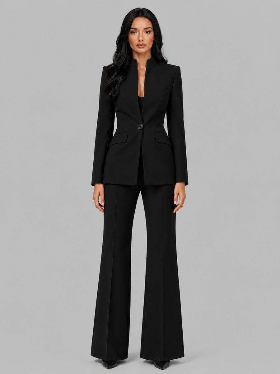 Faustina | Conjunto de Dos Piezas con Blazer de Cinturilla y Pantalones de Campana