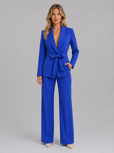 Genziana | Conjunto de Dos Piezas con Blazer de Cuello Chal y Cinturón en la Cintura