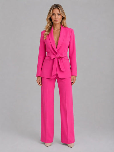 Genziana | Conjunto de Dos Piezas con Blazer de Cuello Chal y Cinturón en la Cintura