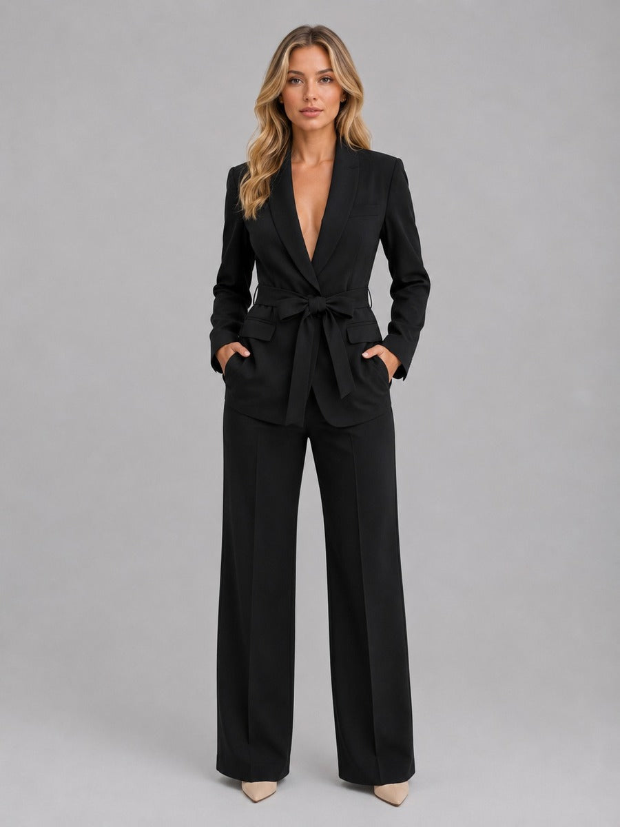 Genziana | Conjunto de Dos Piezas con Blazer de Cuello Chal y Cinturón en la Cintura