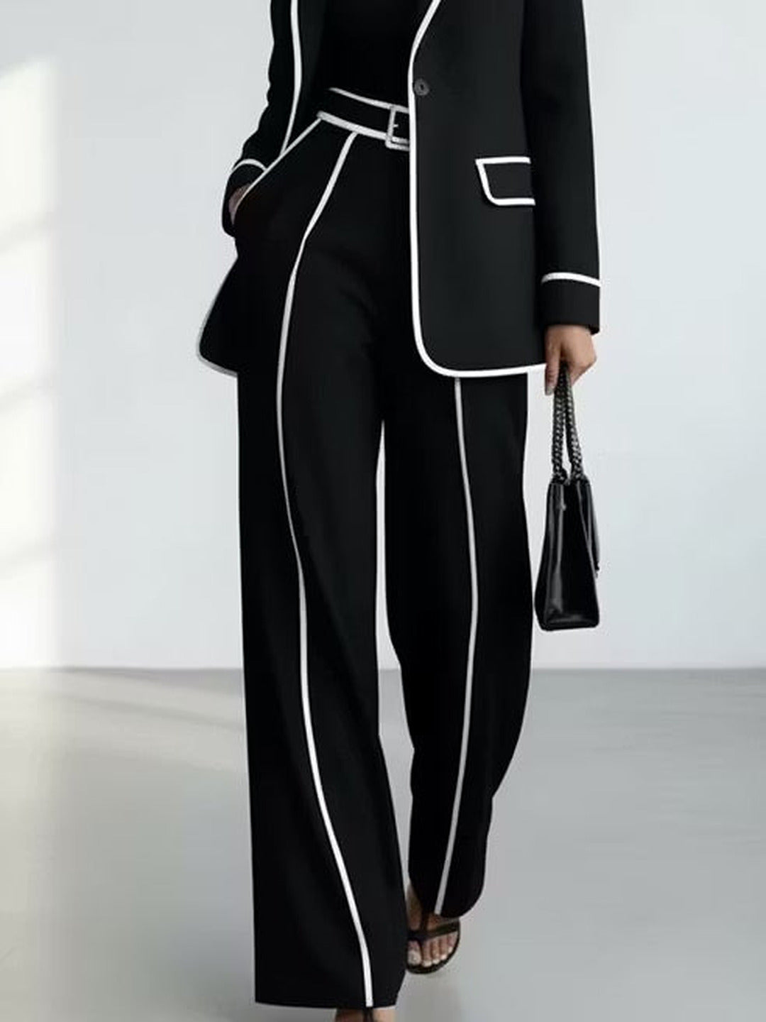 Clementina | Conjunto de Blazer y Pantalón con Ribetes a Contraste