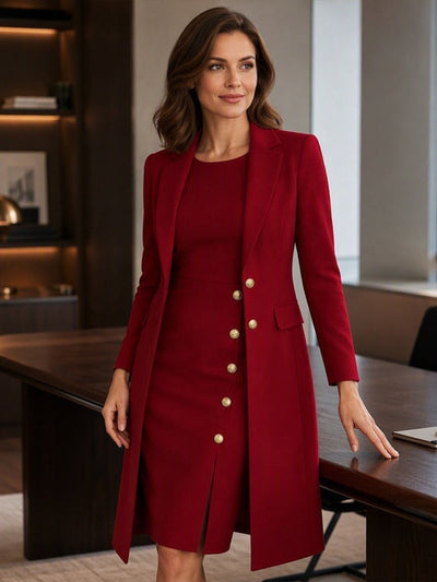 Santina | Conjunto de Blazer Larga y Vestido sin Mangas con Botones Dorados